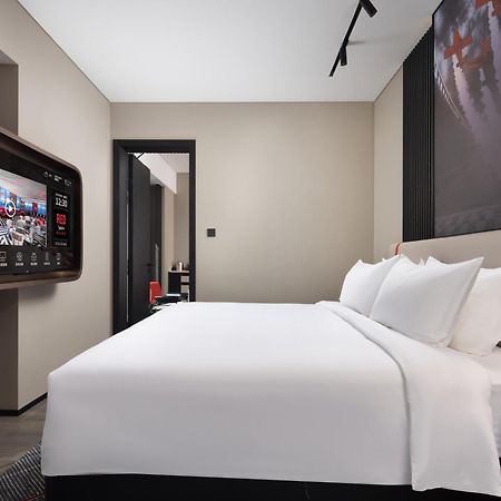 Radisson Red Hotel Zhuhai Gongbei Port Εξωτερικό φωτογραφία