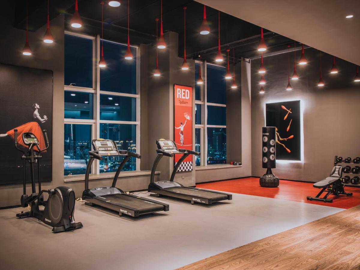 Radisson Red Hotel Zhuhai Gongbei Port Εξωτερικό φωτογραφία