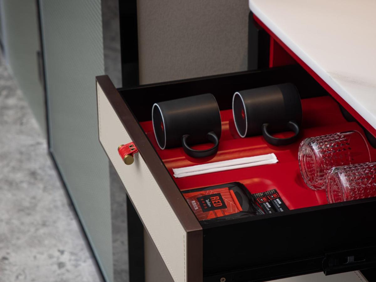 Radisson Red Hotel Zhuhai Gongbei Port Εξωτερικό φωτογραφία