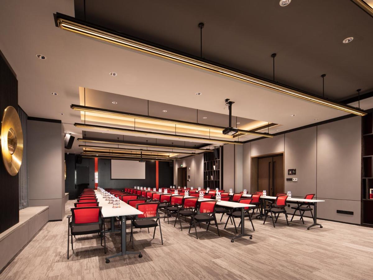 Radisson Red Hotel Zhuhai Gongbei Port Εξωτερικό φωτογραφία