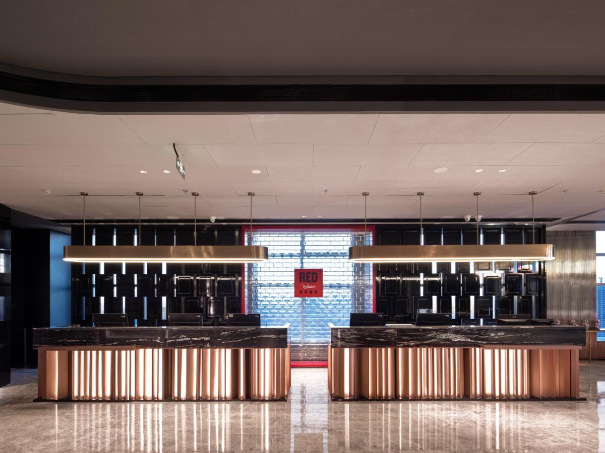 Radisson Red Hotel Zhuhai Gongbei Port Εξωτερικό φωτογραφία