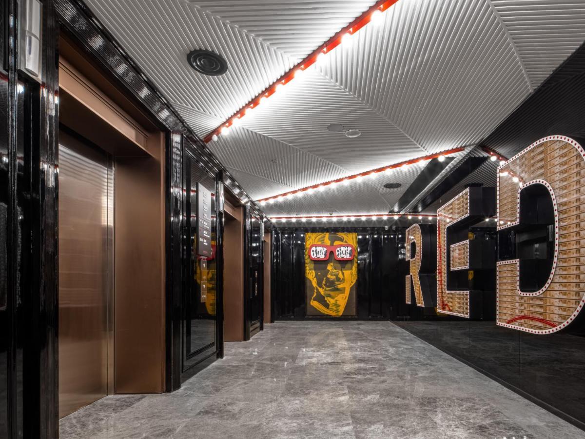 Radisson Red Hotel Zhuhai Gongbei Port Εξωτερικό φωτογραφία